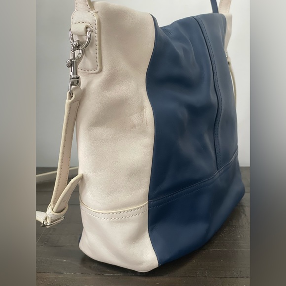 Coach Legacy Weekend Hobo - Picture 3 of 11